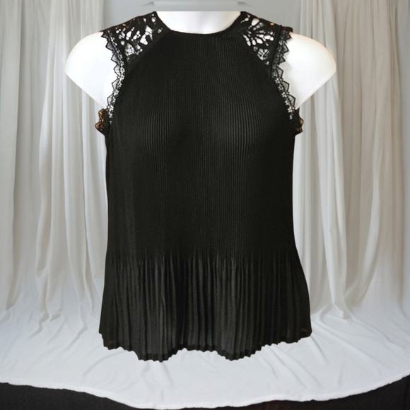 APT9 Elegant Women's  black pleated sleeveless blouse with lace accents - Picture 1 of 16